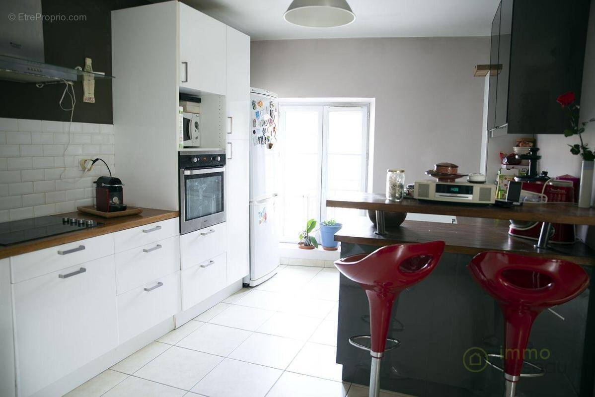 Appartement à LINAS