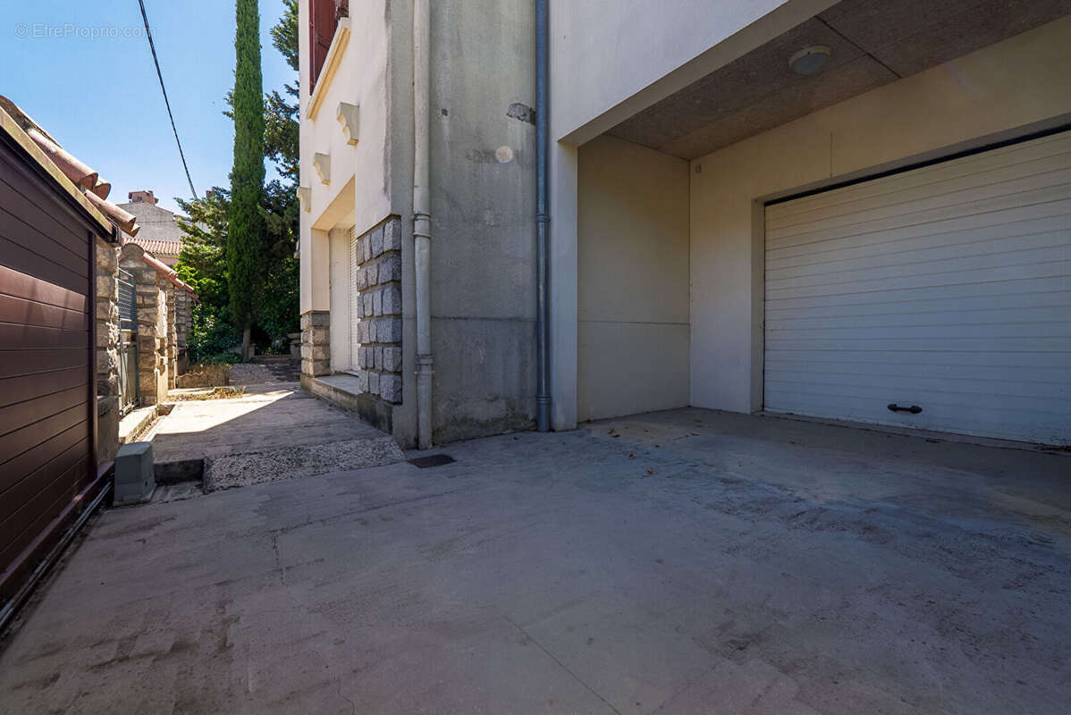 CARCASSONNE - PASTEUR Villa T9 272m² (207m² hab.) avec guest house, piscine, jardin, garage, et pool house - photo 3