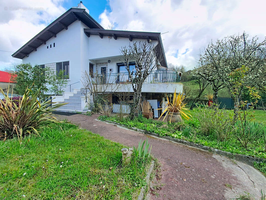 *** SOUS OFFRE *** Maison de 97 m2 avec sous sol dans un cadre féerique - photo 5