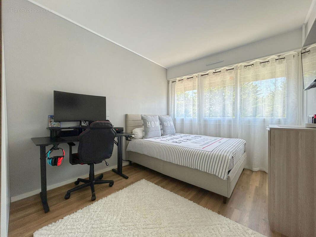 Appartement à LES PONTS-DE-CE