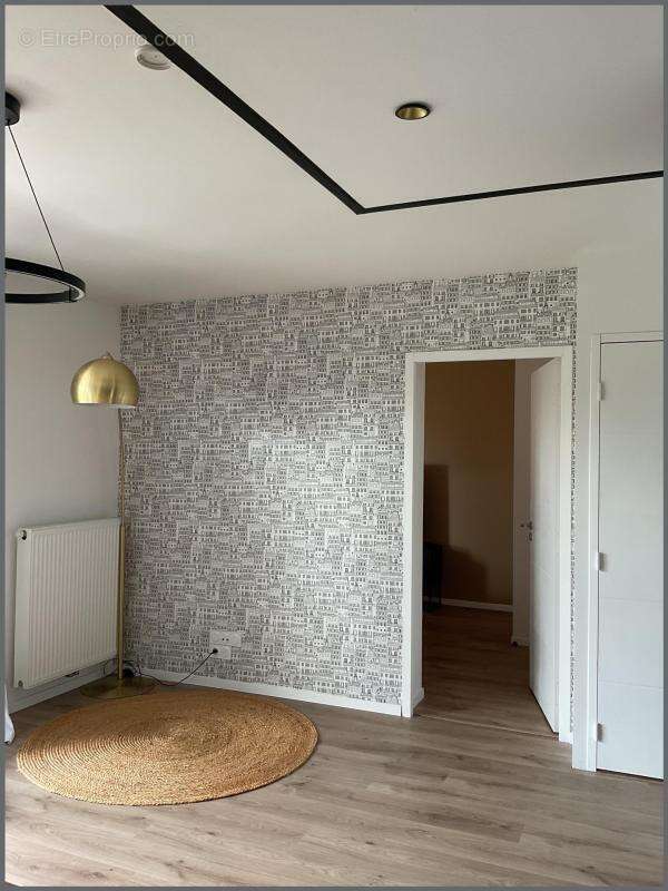 Appartement à LES PONTS-DE-CE