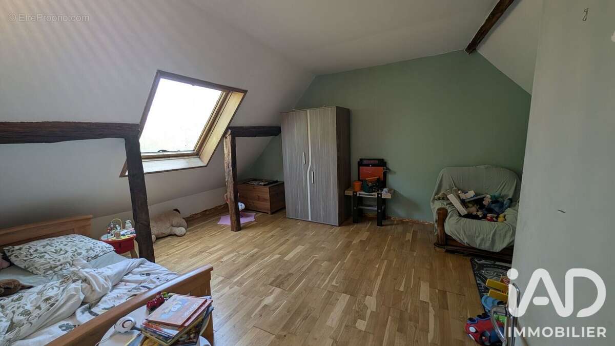 Maison 157 m² à Osmery  - photo 8