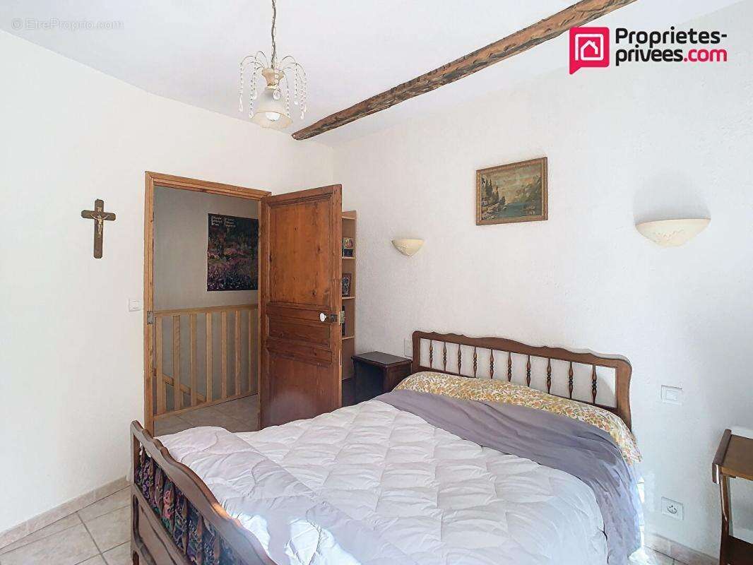 Appartement à AVEZE