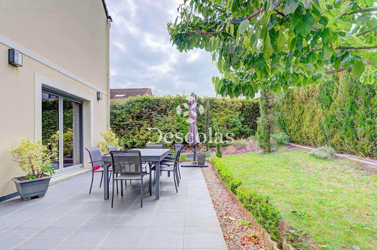 Maison familiale Saint-Germain-en-Laye - 200m2 - photo 3