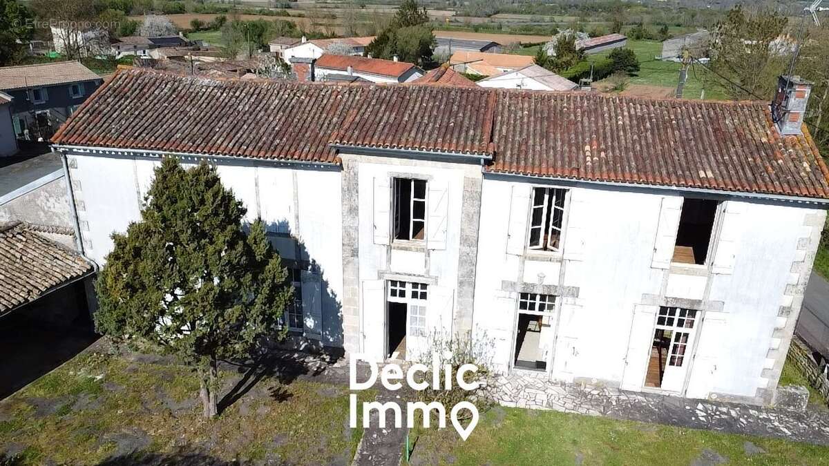 Maison à SAINT-MARTIN-DE-SAINT-MAIXENT