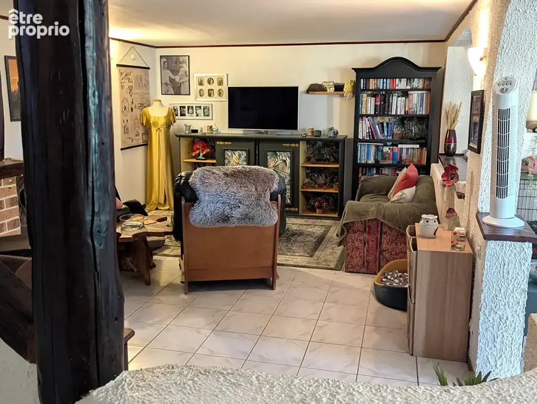 INDRE - Maison avec sous-sol, véranda et étang, dans un hameau rural accueillant. - photo 5