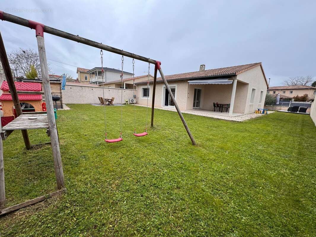 Maison à ROMANS-SUR-ISERE