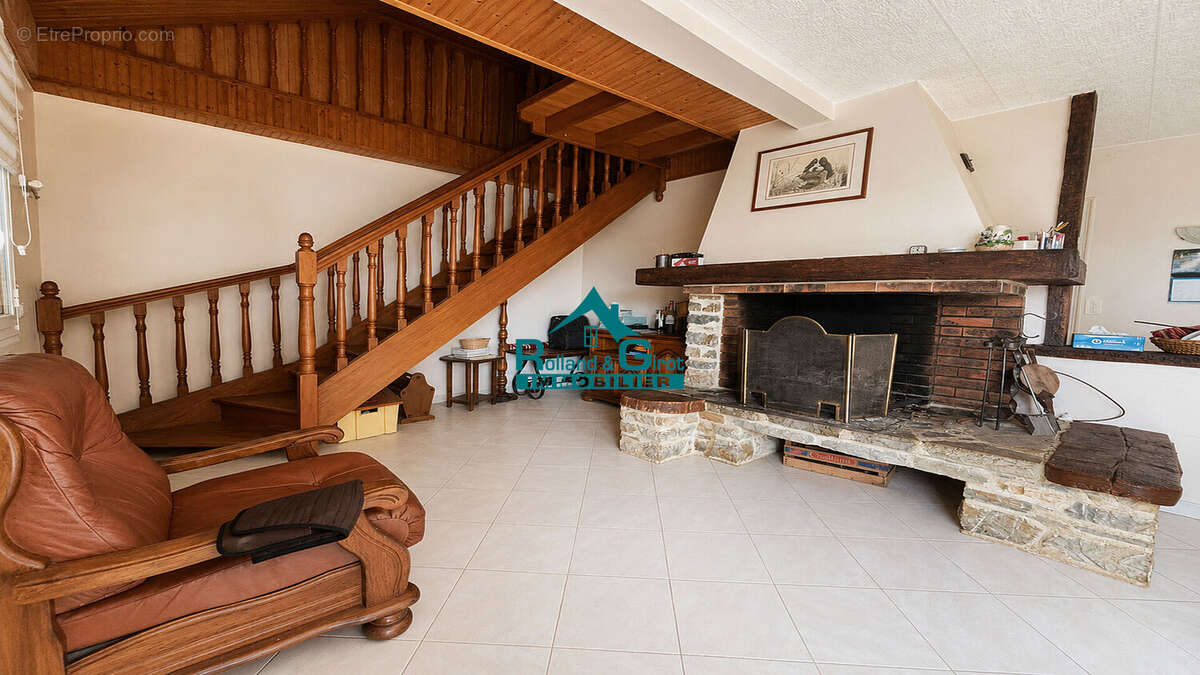 Maison à SAINT-SULPICE-LA-FORET