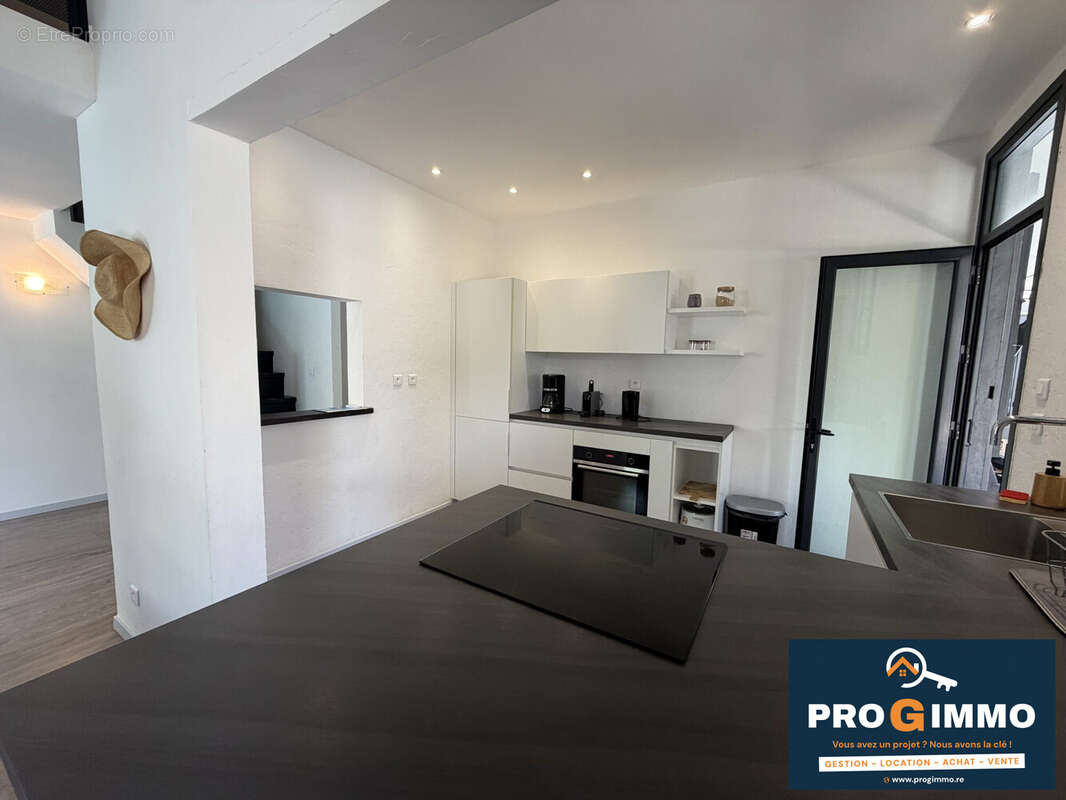 Maison 111 m² à Saint-Joseph  - photo 2