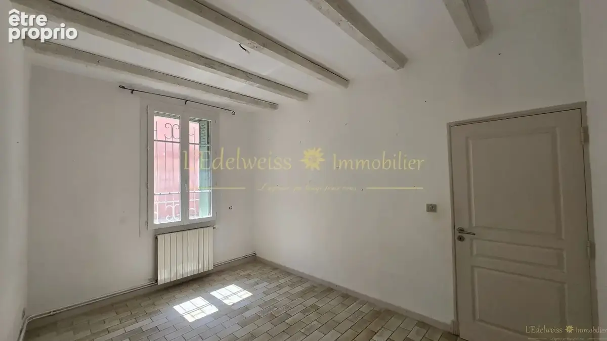 Nîmes- Maison de ville 106 m2   4 chambres   Terrasse privative 35 m2 - photo 7