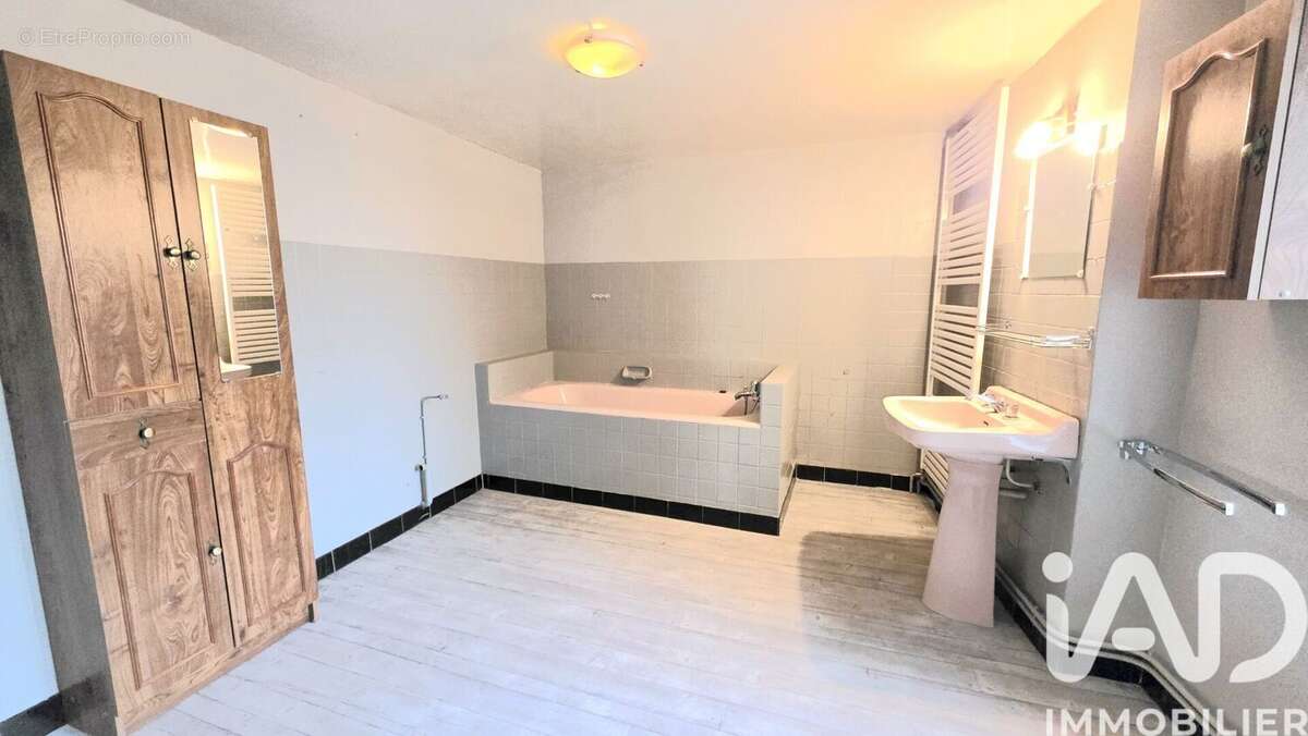 Photo 8 - Maison à CHATEAUVILLAIN