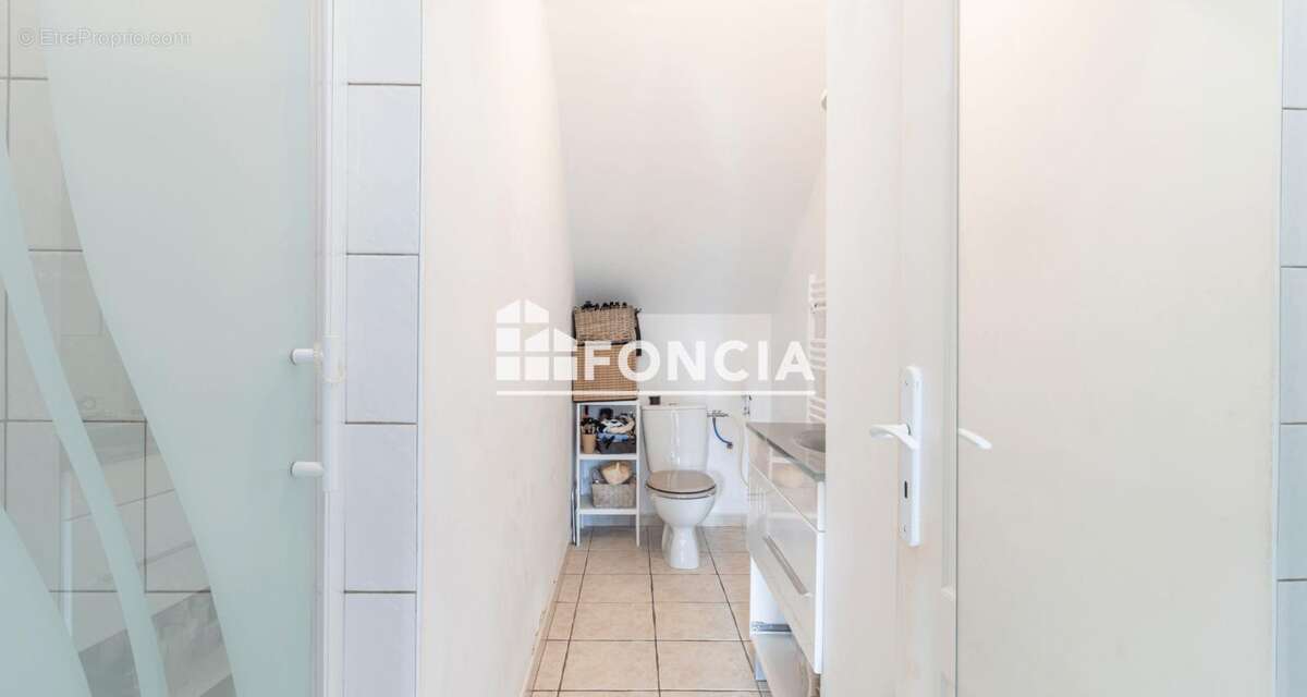 Appartement à PORT-DE-BOUC