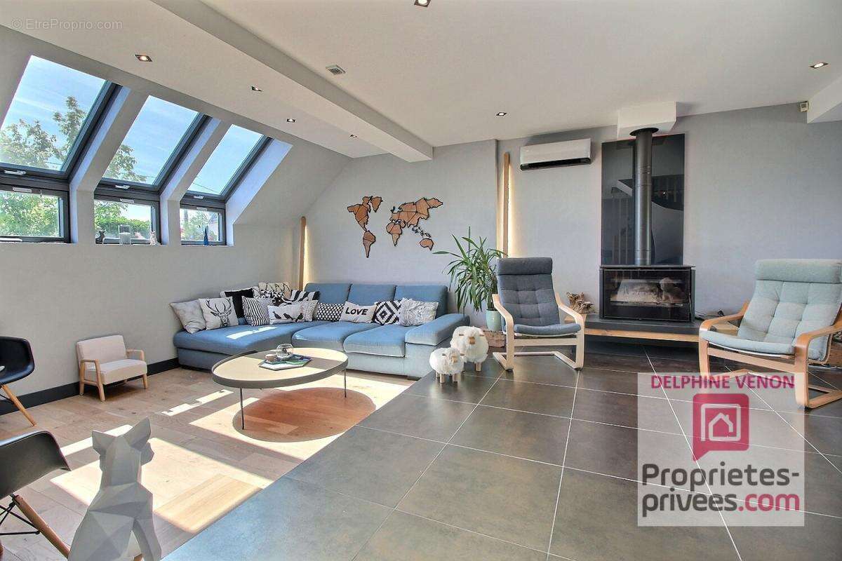 Exclusivité - Maison récente de 155 m² avec climatisation réversible sur un terrain de 1265 m² à Saint Martin d'Abbat - photo 2