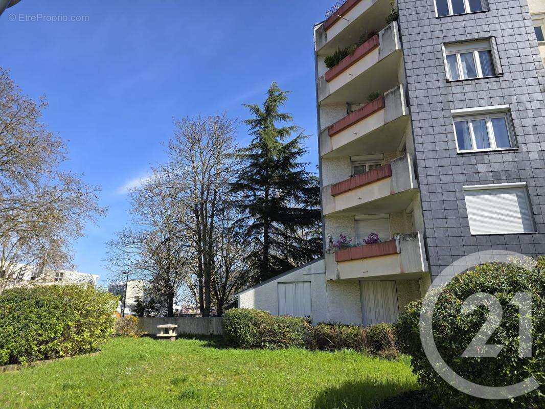 Appartement à FONTENAY-SOUS-BOIS