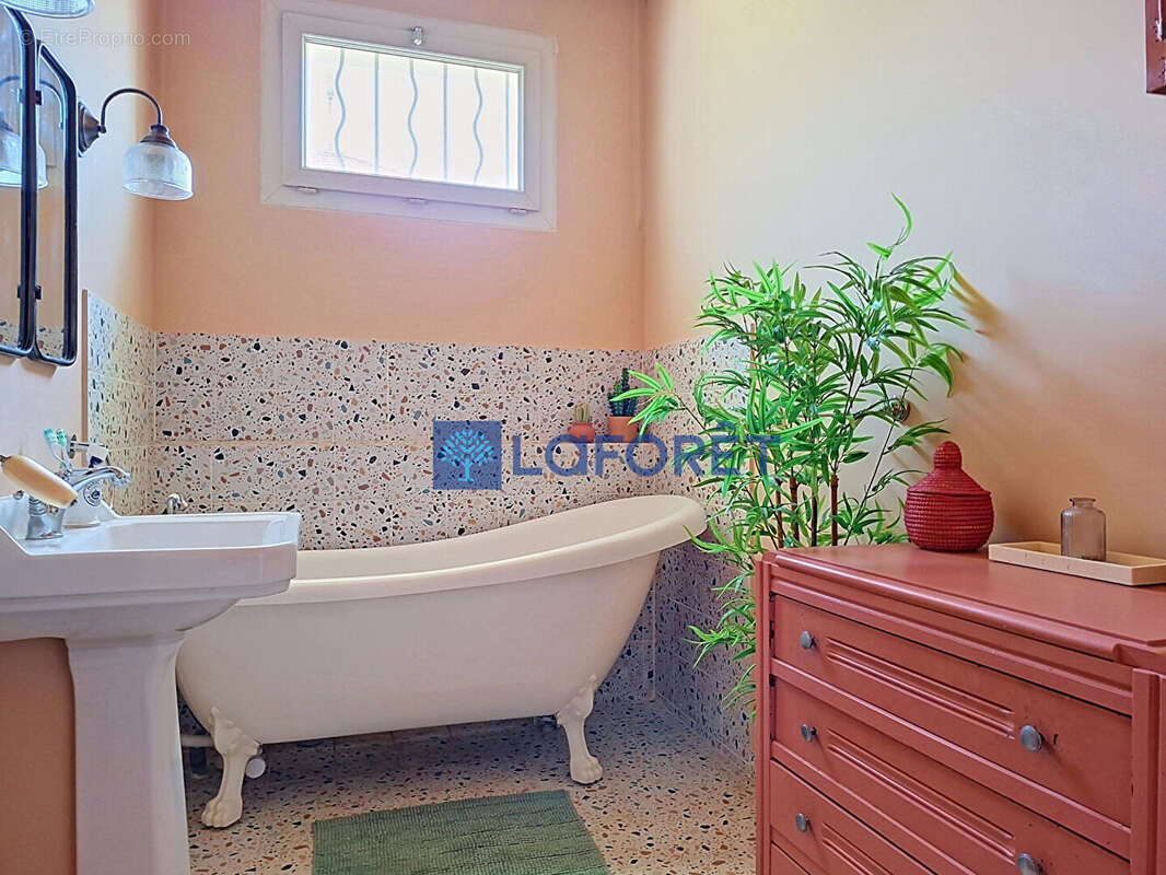 Appartement à LA VALETTE-DU-VAR
