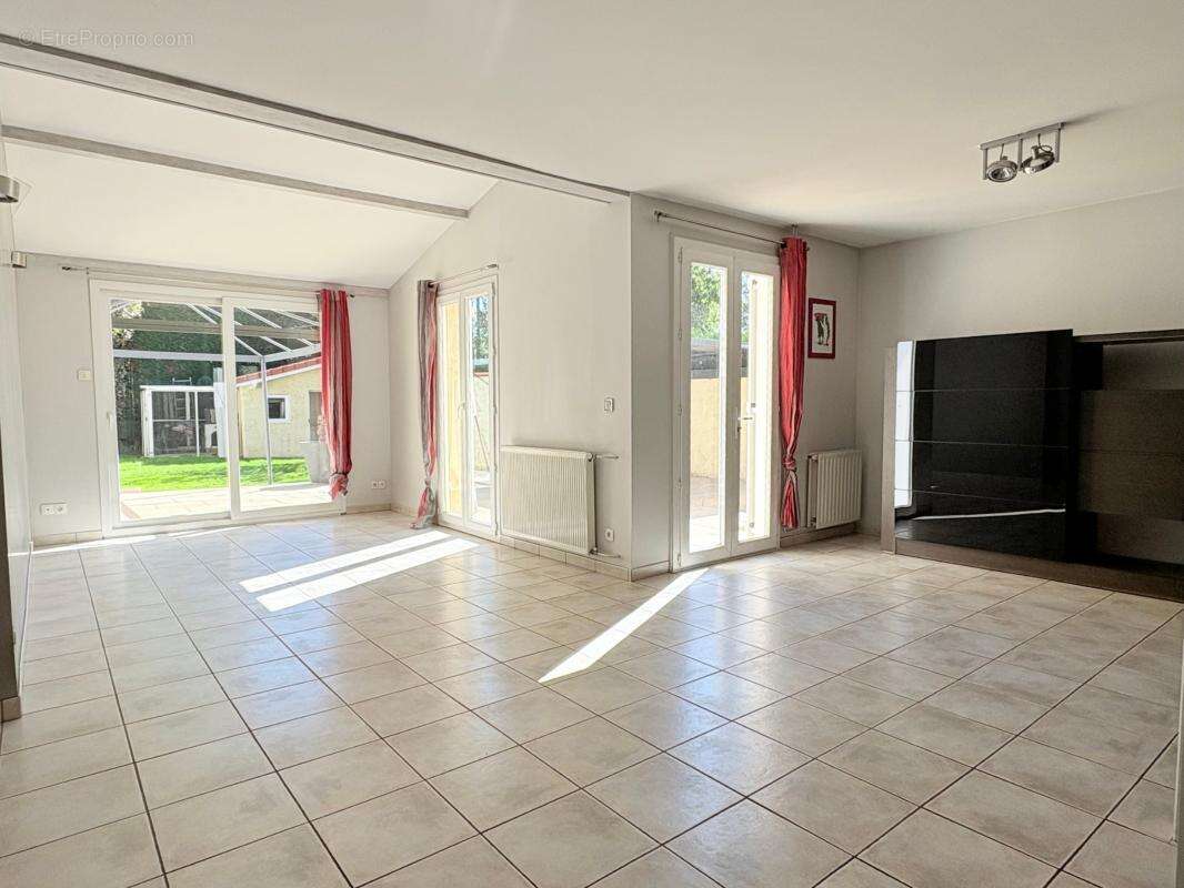 Maison à ANDREZIEUX-BOUTHEON