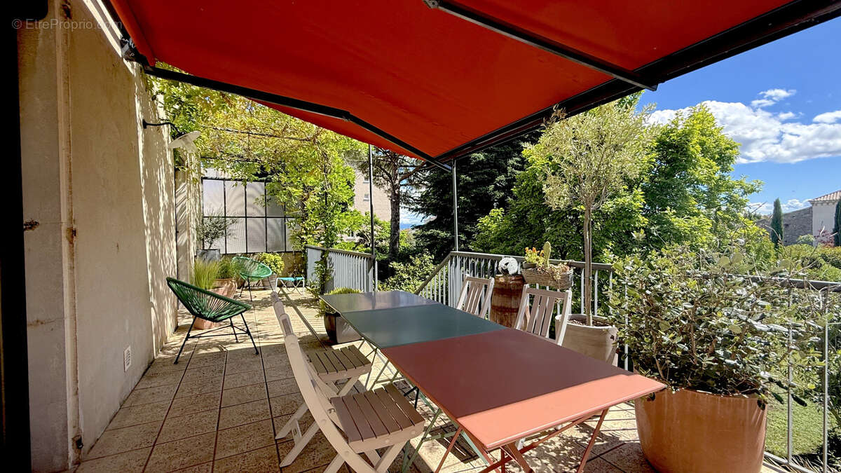Maison à TOURNON-SUR-RHONE