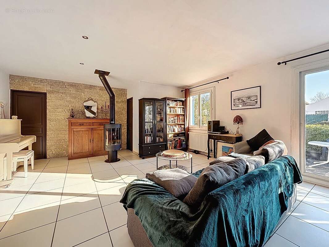 Maison à L'HAY-LES-ROSES