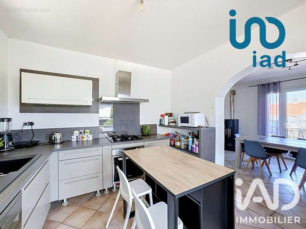 Appartement 581 m² à Maclas  - photo 7