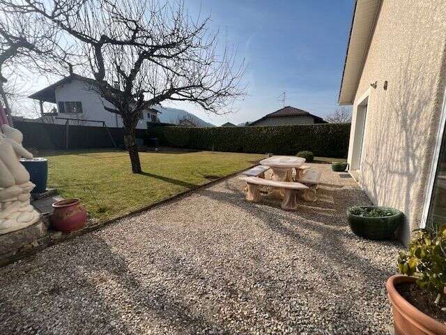 Maison à SAINT-ETIENNE-DE-CROSSEY