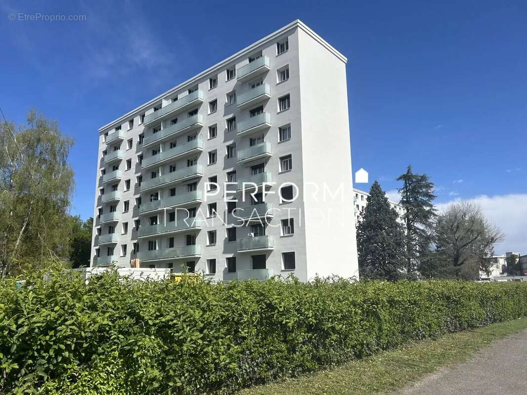 Appartement à SAINT-MARTIN-D&#039;HERES