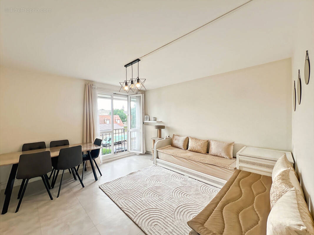 Appartement à ROSNY-SUR-SEINE
