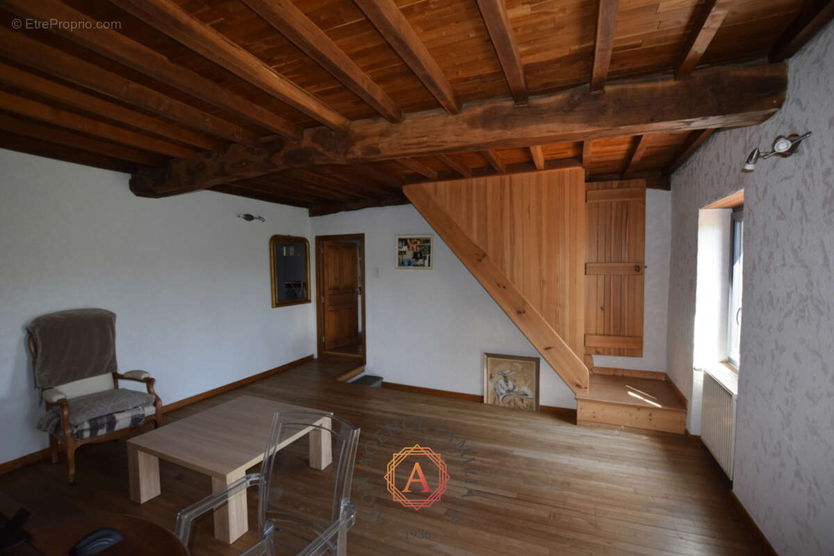 Maison à COMBRONDE