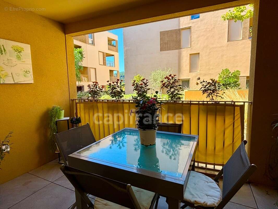 Appartement à vendre 4 pièces HYERES (83) - Plain pied - 2 parkings - 2 terrasses - photo 25