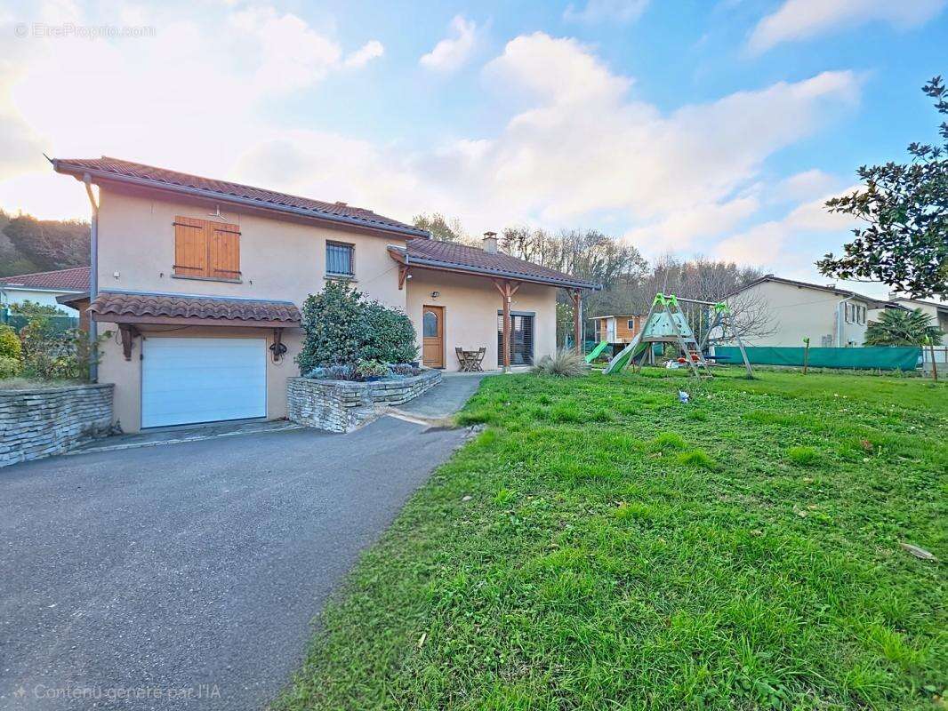 Maison à OYTIER-SAINT-OBLAS