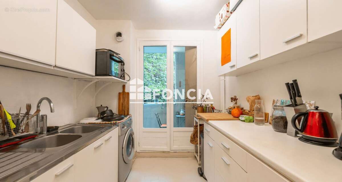 Appartement à PARIS-12E