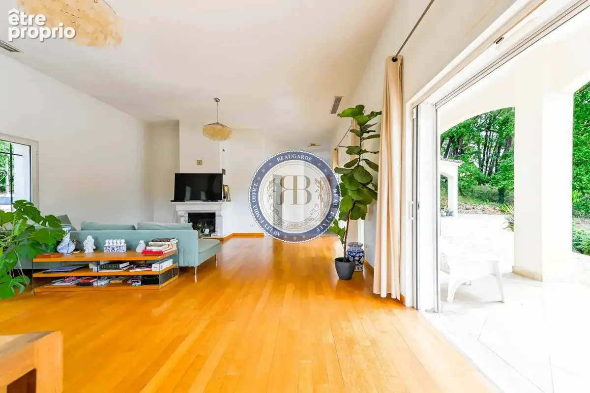 Aux portes de Valbonne – Villa néo-provençale de 192 m²– Panorama d'exception – Terrain de 4 928 m². - photo 7