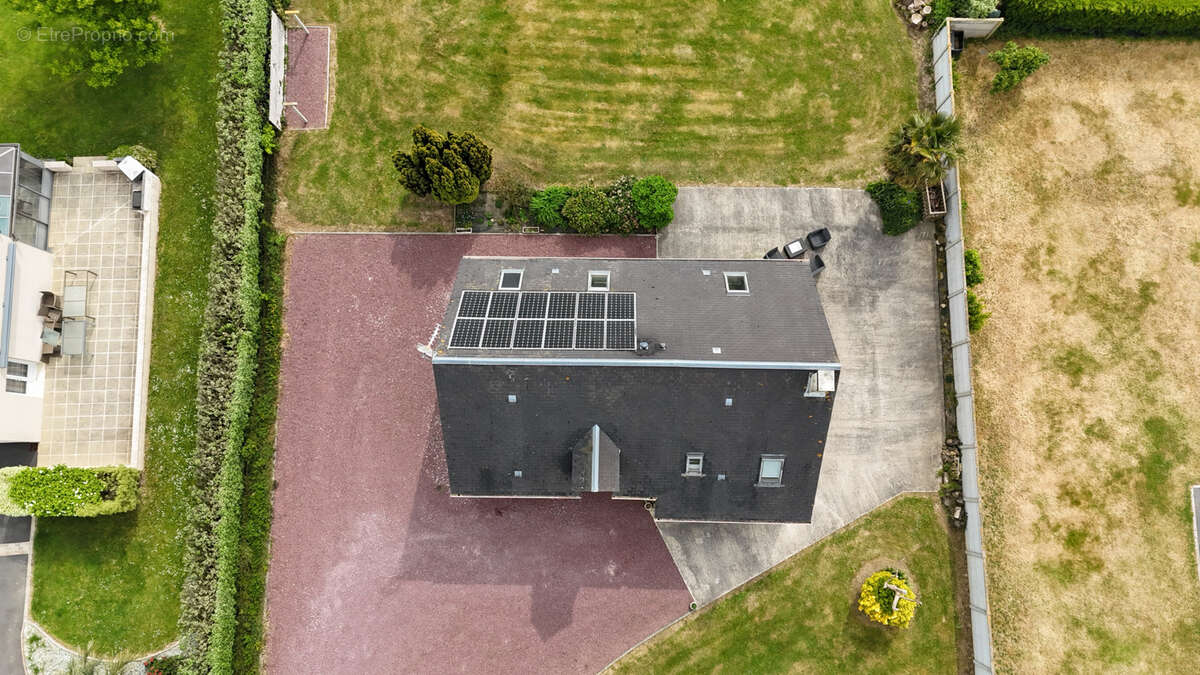 Maison à EROUDEVILLE
