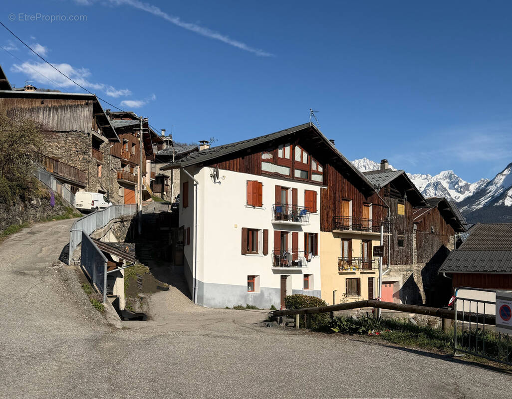 Maison à MONTAGNY