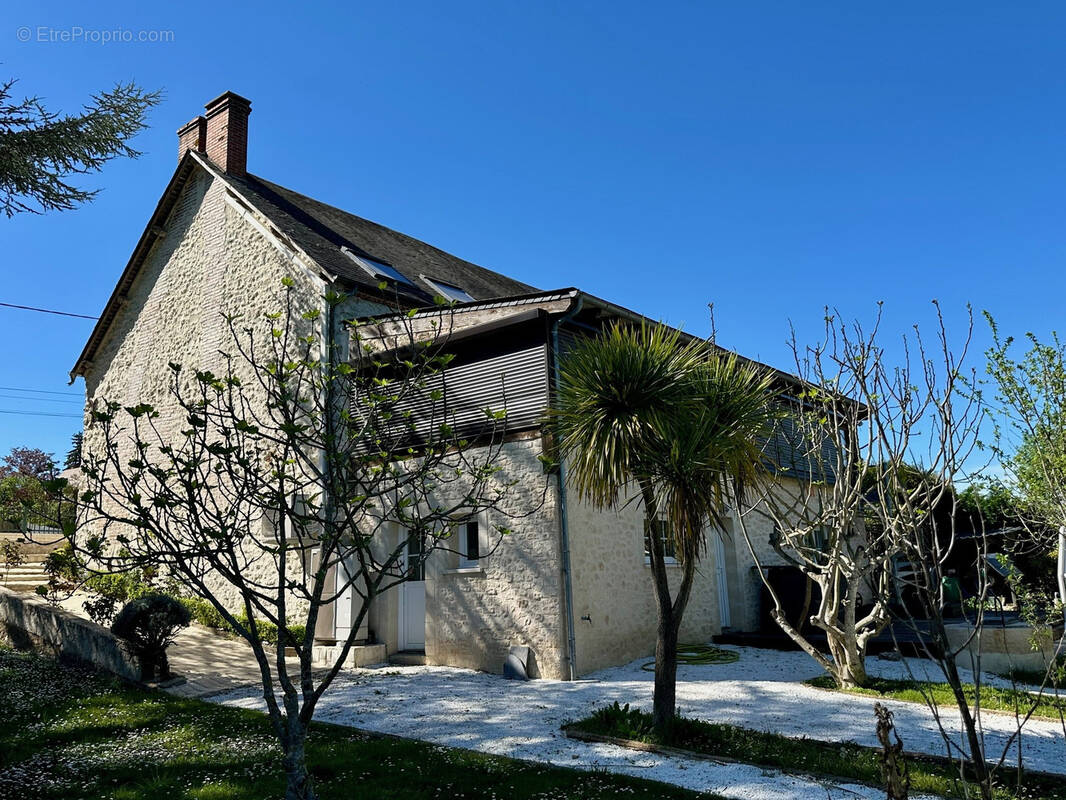 Maison à SAINTE-THORETTE