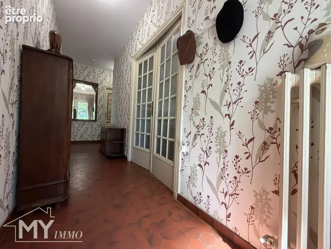 VÉLINES - Maison de plain-pied avec 3 chambres - photo 8
