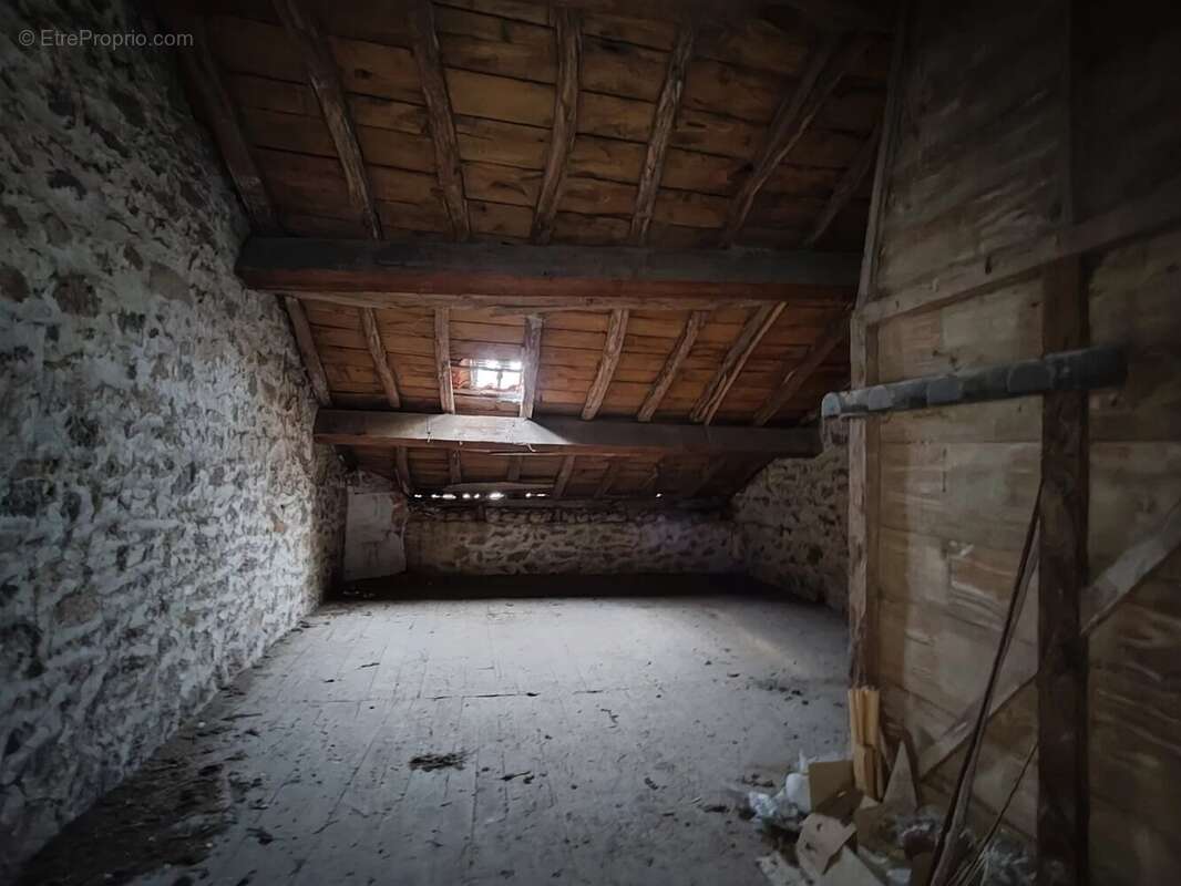 Maison à PIEGUT-PLUVIERS