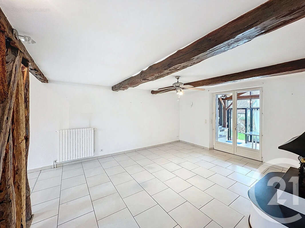 Maison à MIRANDE