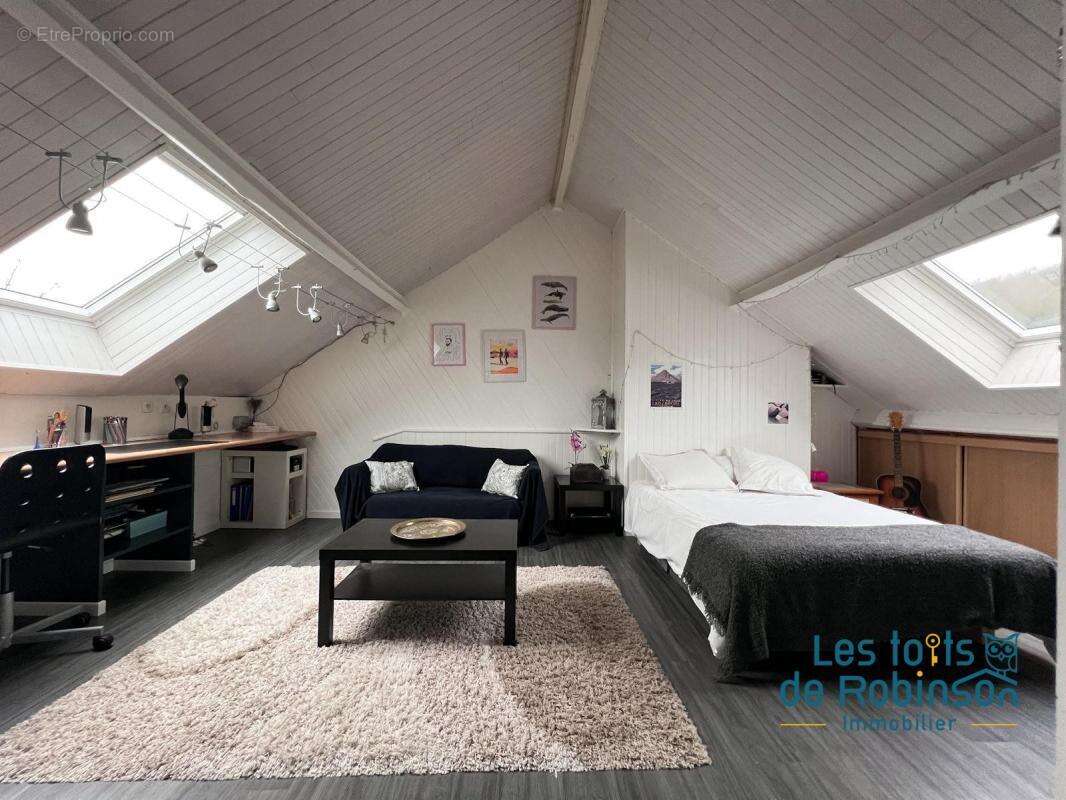 Maison à VERRIERES-LE-BUISSON