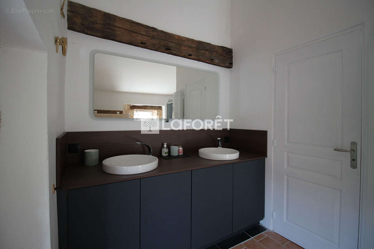 Maison à PAUSSAC-ET-SAINT-VIVIEN