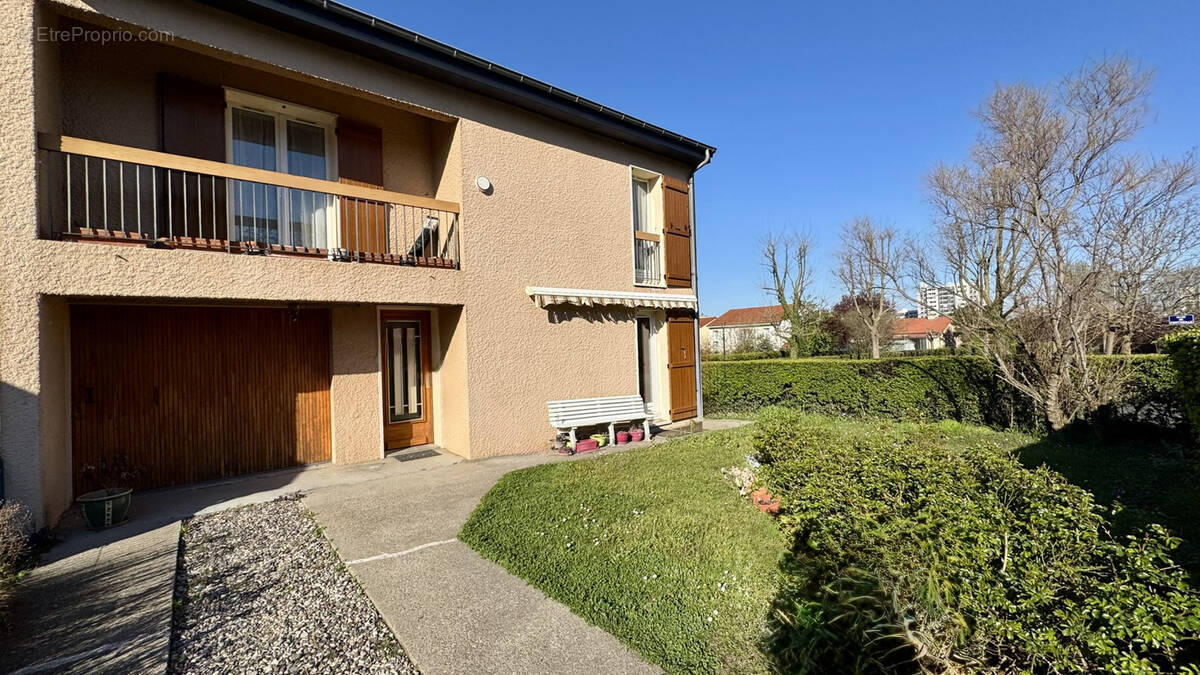 Maison à CLERMONT-FERRAND