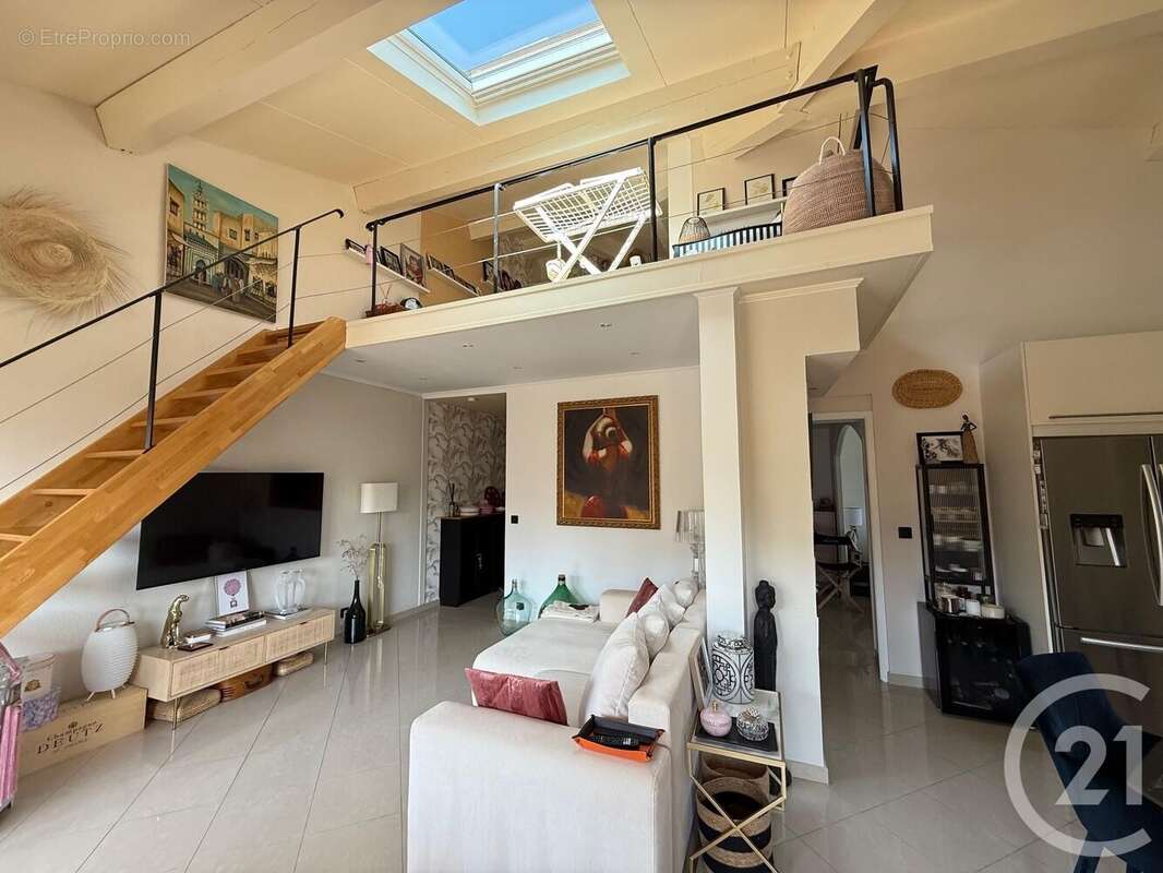 Appartement à ROQUEBRUNE-CAP-MARTIN