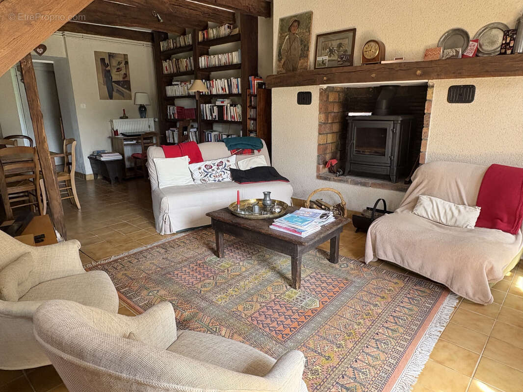 Maison à COUSSAC-BONNEVAL