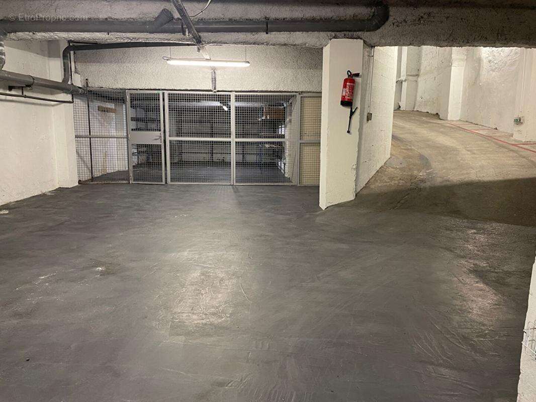 Parking à LYON-7E
