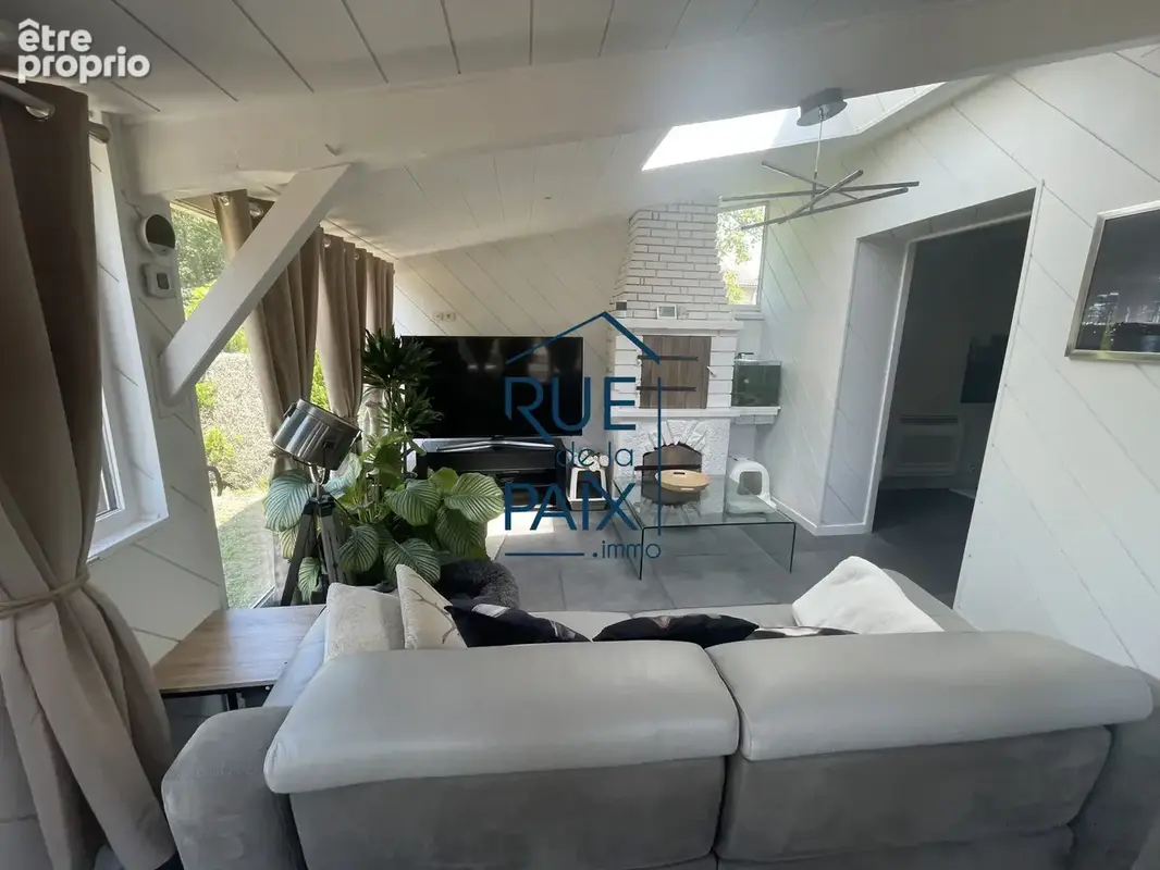 Maison 5 pièces 501 m² à vendre à Cernay (86140) - photo 2