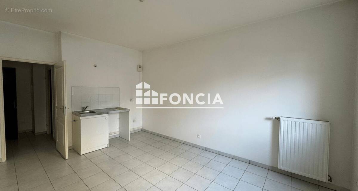 Appartement à MEYZIEU