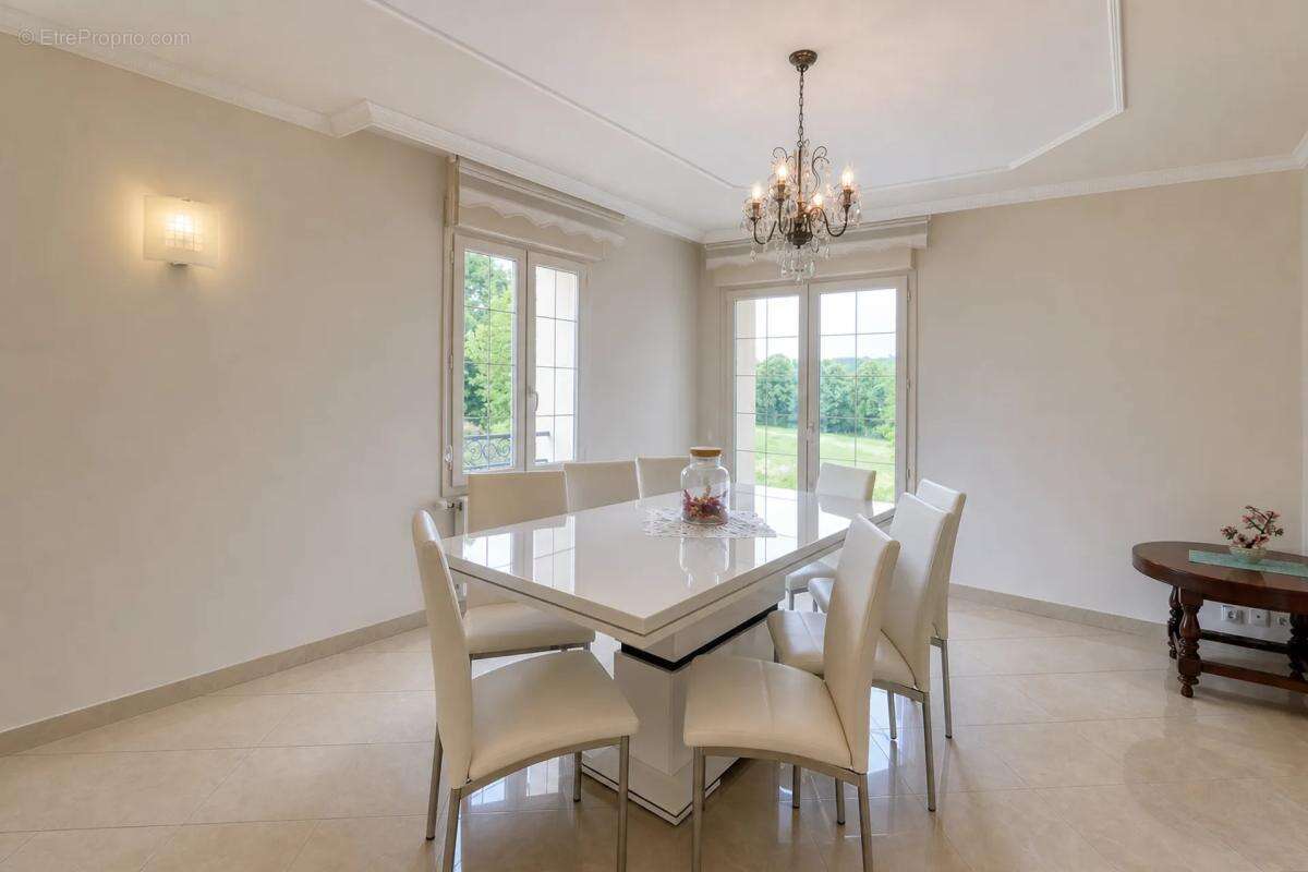 Maison à SEZANNE