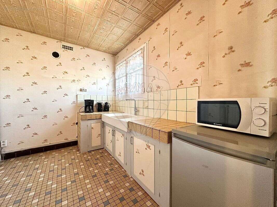 Maison à AY-SUR-MOSELLE