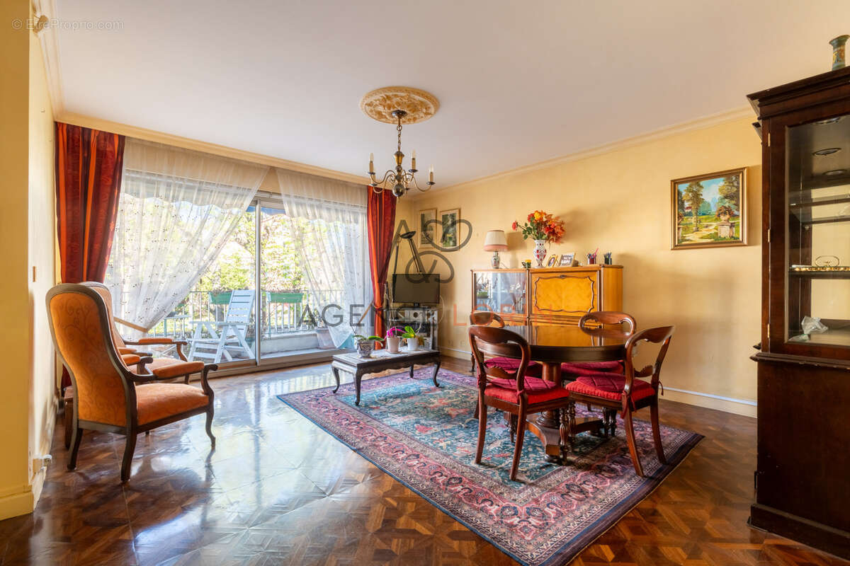 Appartement à LE VESINET