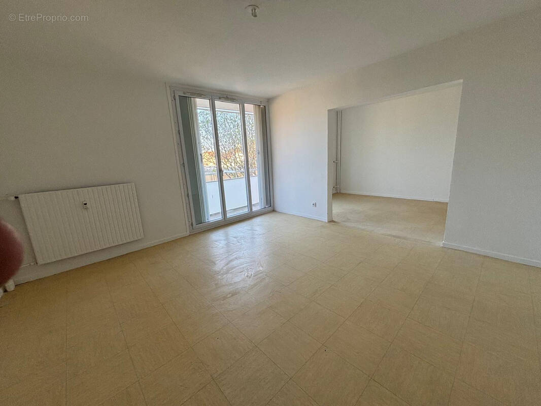 Appartement à PORT-DE-BOUC