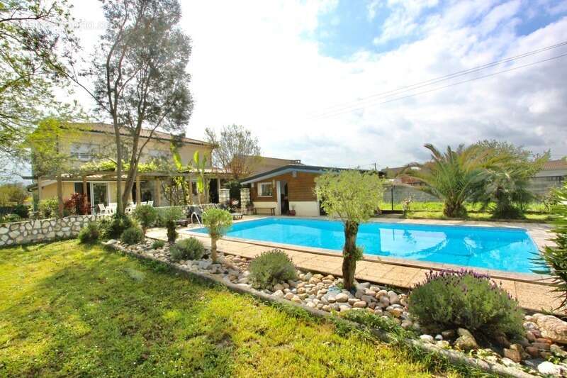 Maison à LA LANDE-DE-FRONSAC